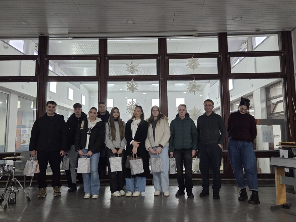 Unsere Partnerschule aus Sarajevo besuchte die Leinetalschulen.